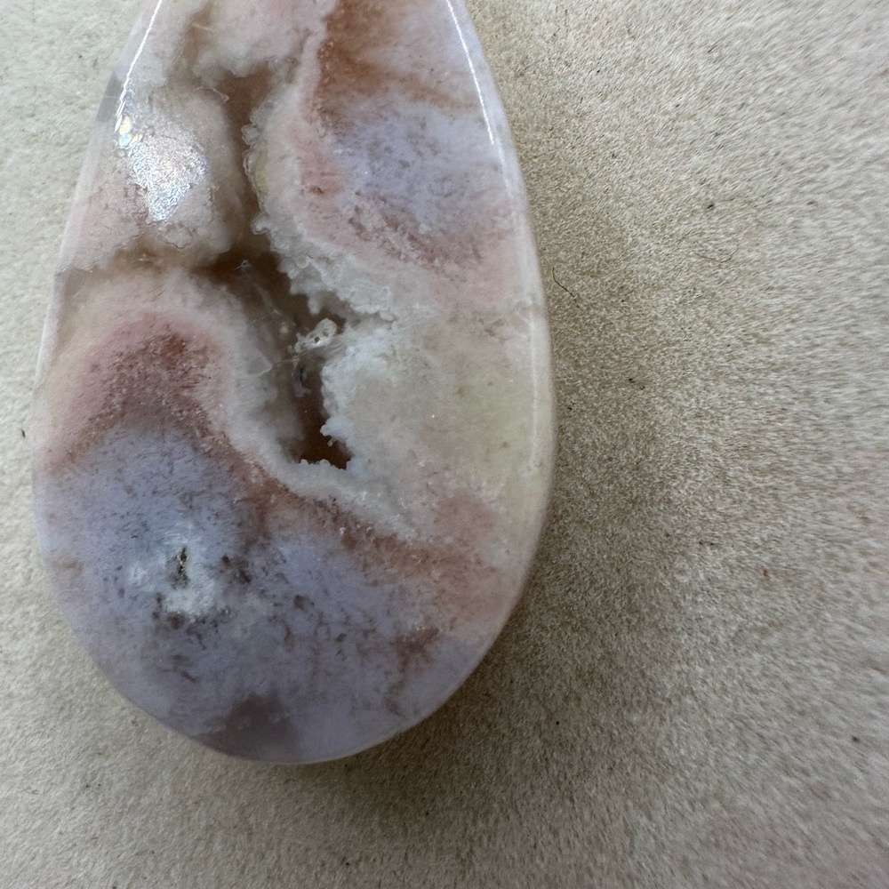 Beautiful Flower Agate Teardrop Pendant Necklace on Silver Box Chain - Picture 7 of 9
